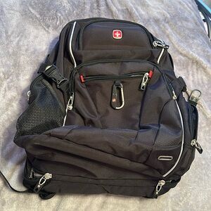 SWISSGEAR SA6752 TSA Friendly ScanSmart Laptop Backpack